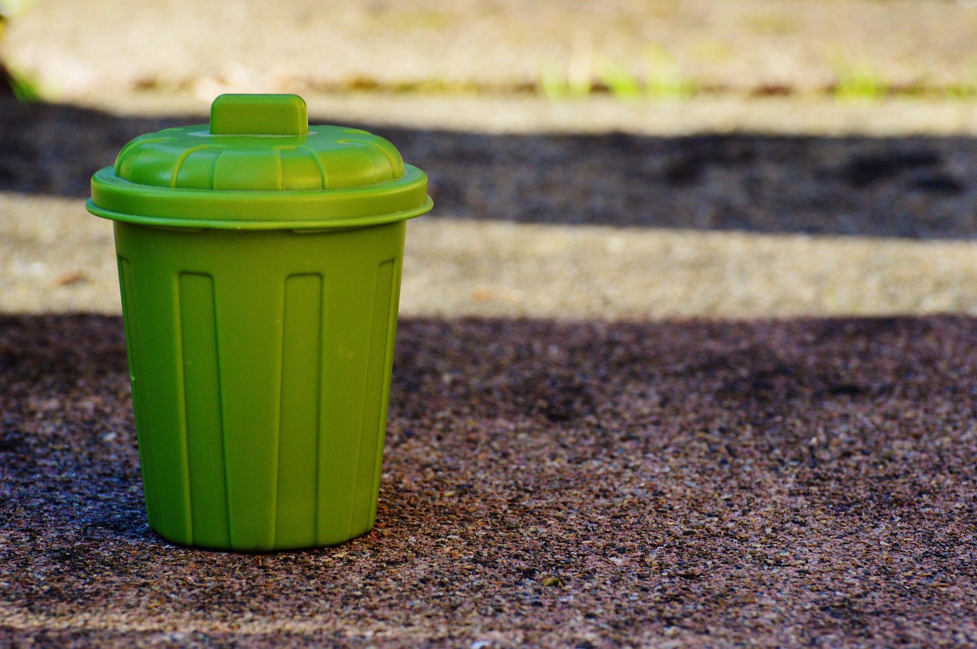 garbage can g14c18d430 1920